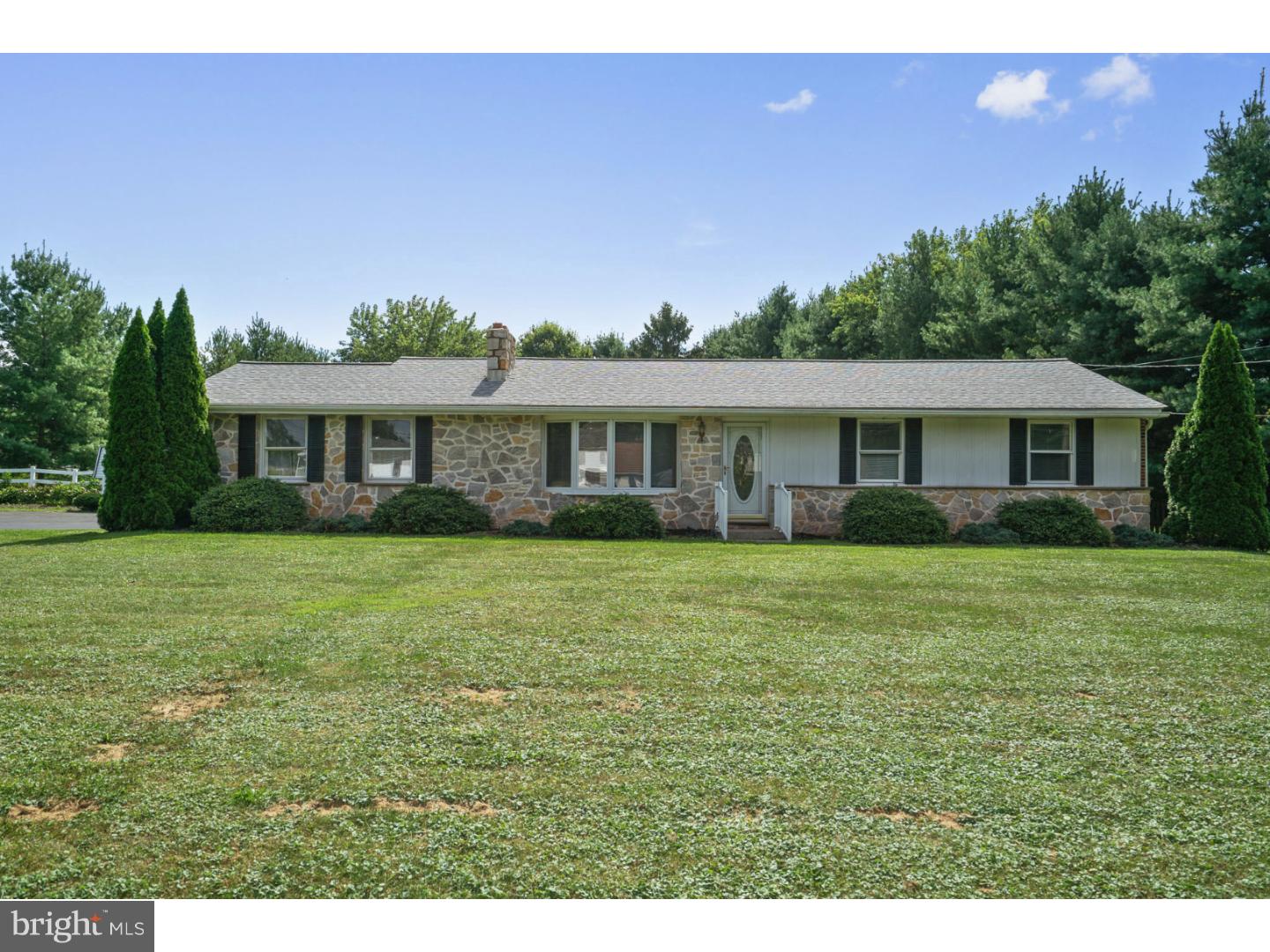 2090 Store Road Harleysville, PA 19438 - Photo 2 of 24