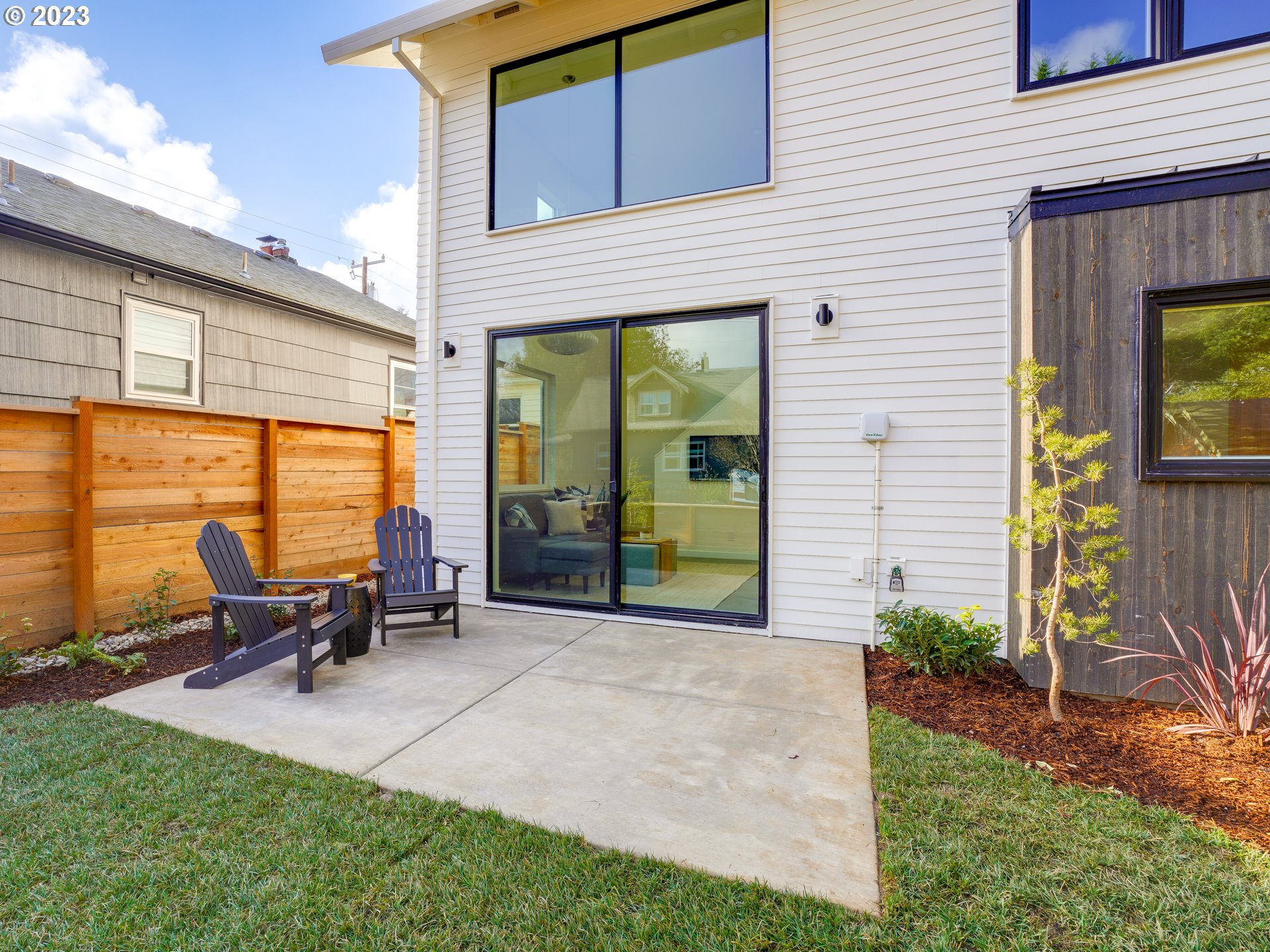 1635 Northeast Rosa Parks Way, Unit B Portland, OR 97211 - Photo 4 of 28 Gallery Image 4