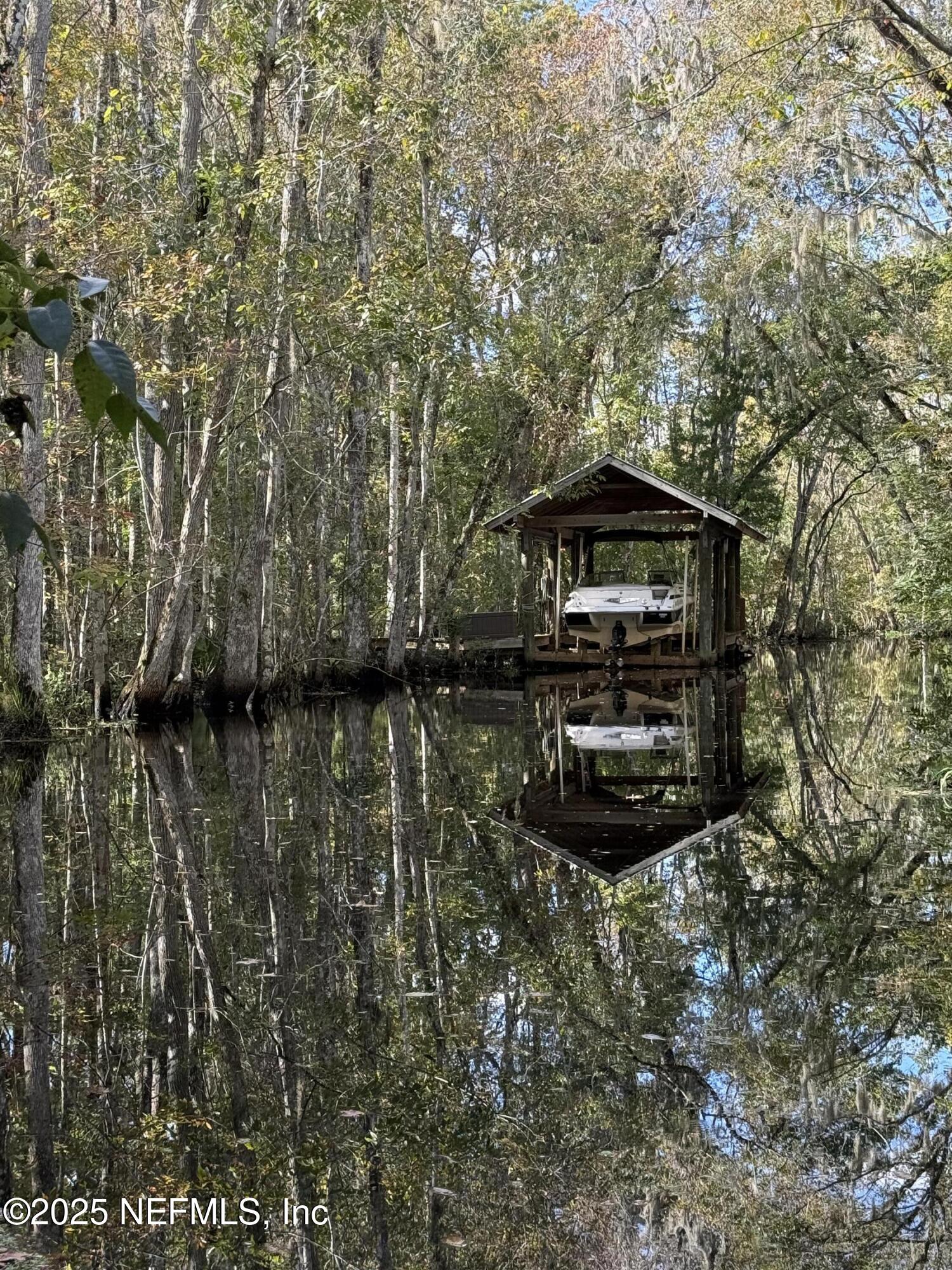 0 Hillwood Road Jacksonville, FL 32223 - Photo 20 of 35 a backyard of a house with lots of green space