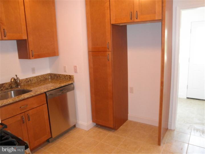 139 Broadview Road Springfield, PA 19064 - Photo 12 of 25 Kitchen