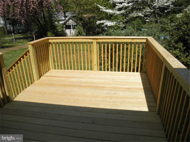 139 Broadview Road Springfield, PA 19064 - Photo 15 of 25 Deck