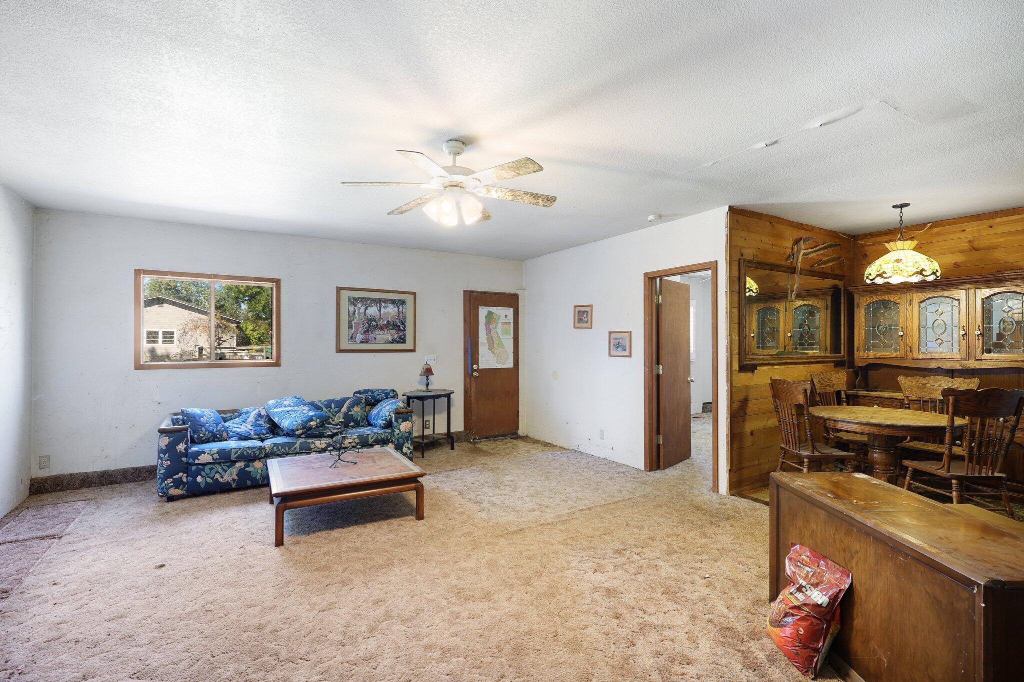 6740 Churn Crk Road Redding, CA 96002 - Photo 31 of 45 Guest unit
