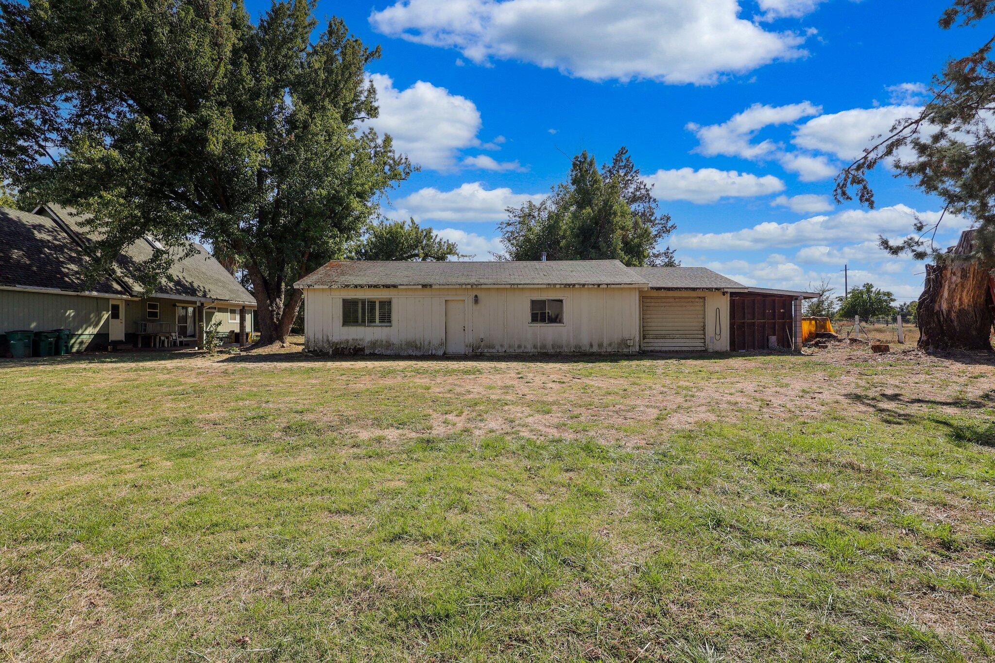 6740 Churn Crk Road Redding, CA 96002 - Photo 38 of 45 Guest unit