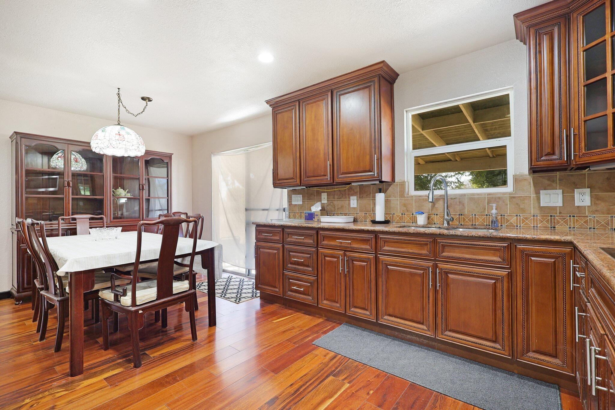 6740 Churn Crk Road Redding, CA 96002 - Photo 4 of 45 8-web-or-mls-LZ0A0045
