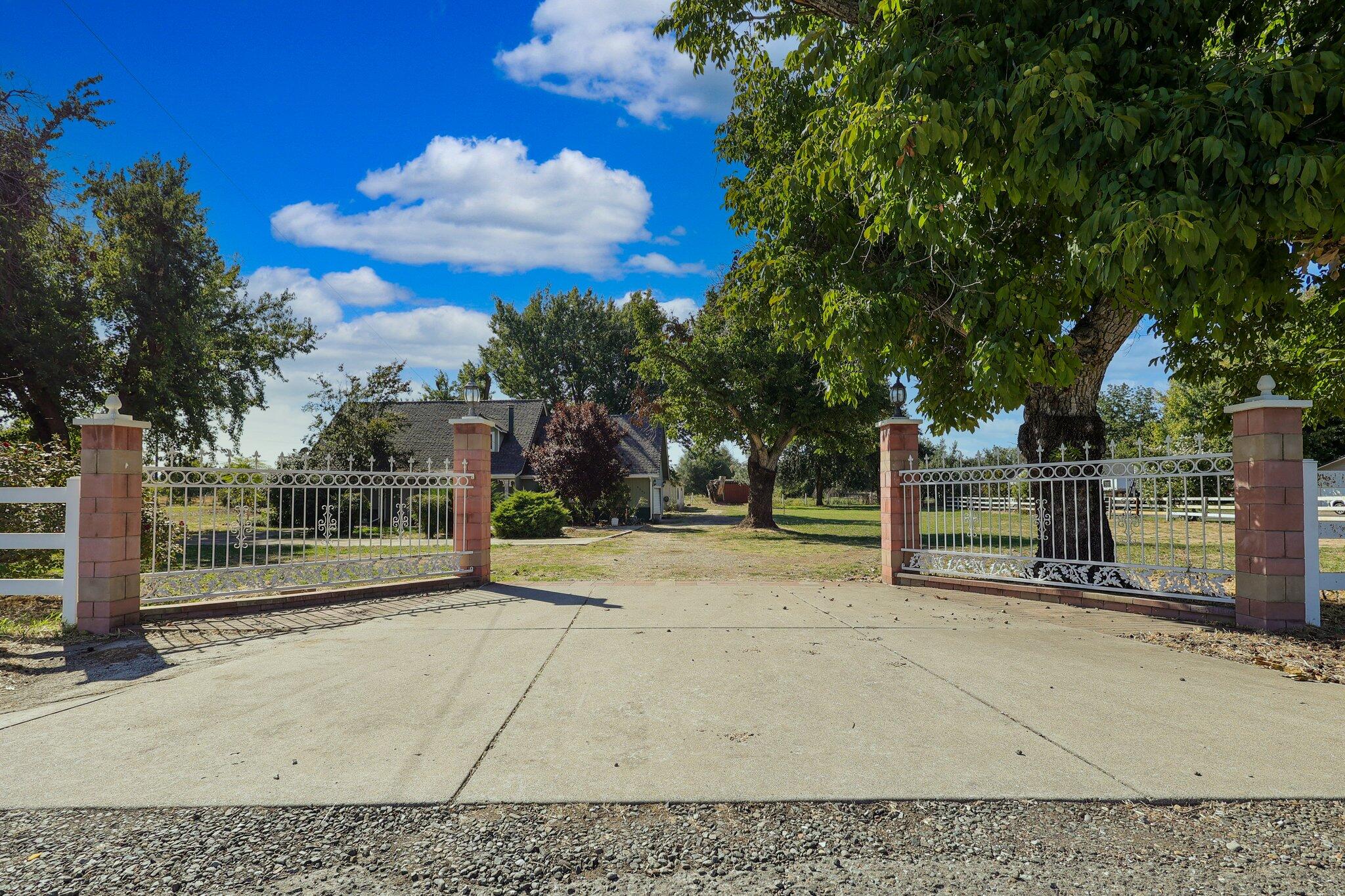 6740 Churn Crk Road Redding, CA 96002 - Photo 43 of 45 52-web-or-mls-LZ0A0337