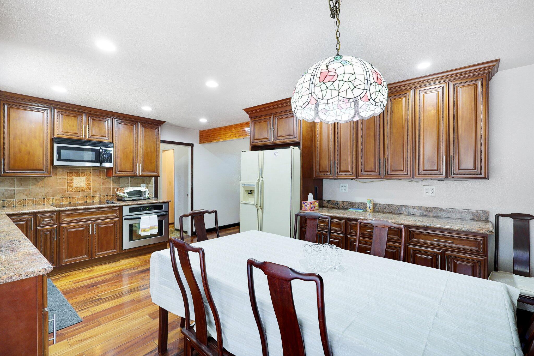 6740 Churn Crk Road Redding, CA 96002 - Photo 5 of 45 9-web-or-mls-LZ0A0055