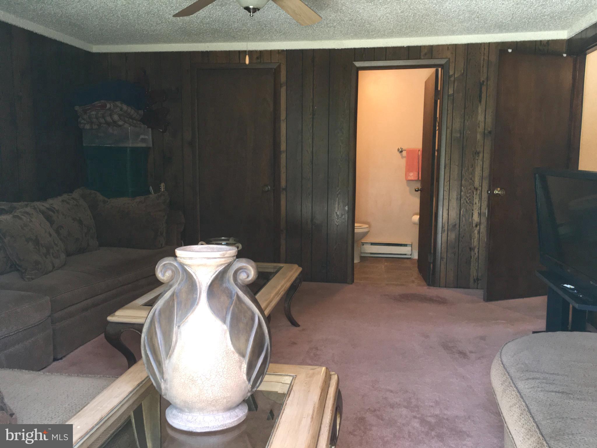 22 Laurel Road Clementon, NJ 08021 - Photo 13 of 18 Family room
