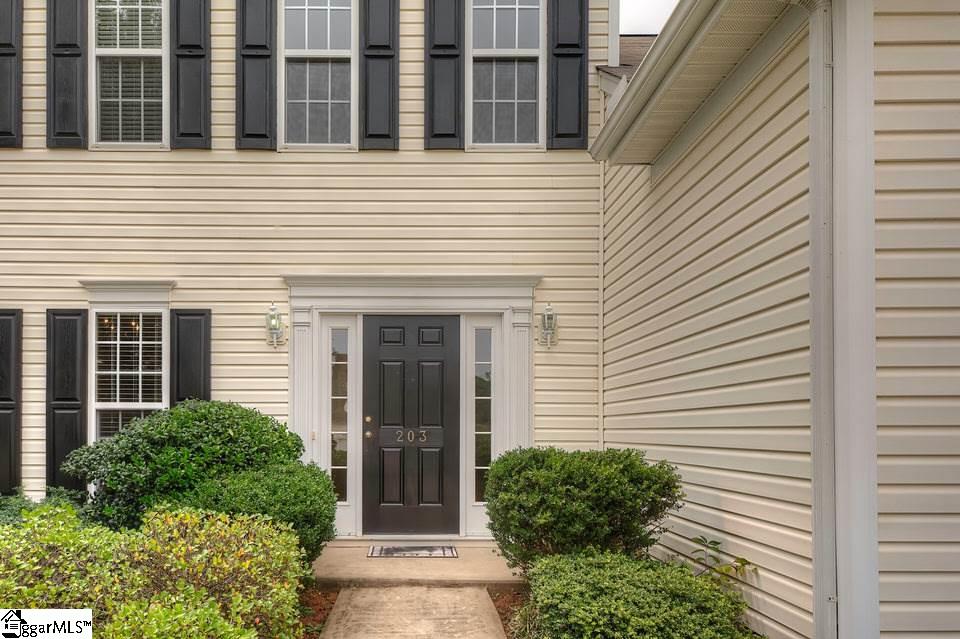 203 Highgate Circle Greer, SC 29650 - Photo 3 of 35 Gallery Image 3