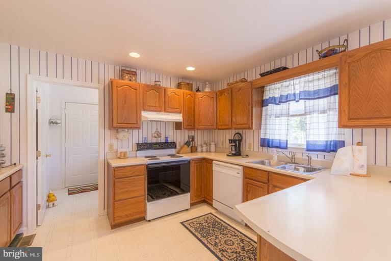 11509 Reed Circle Ridgely, MD 21660 - Photo 13 of 27 Kitchen