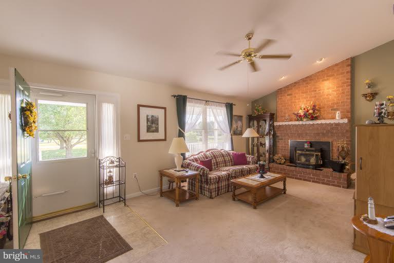 11509 Reed Circle Ridgely, MD 21660 - Photo 7 of 27 Family Room