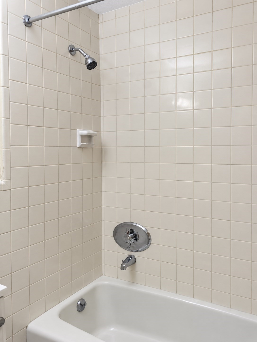 81 Trapelo Road, Unit 58 Waltham, MA 02452 - Photo 8 of 15 Gallery Image 8