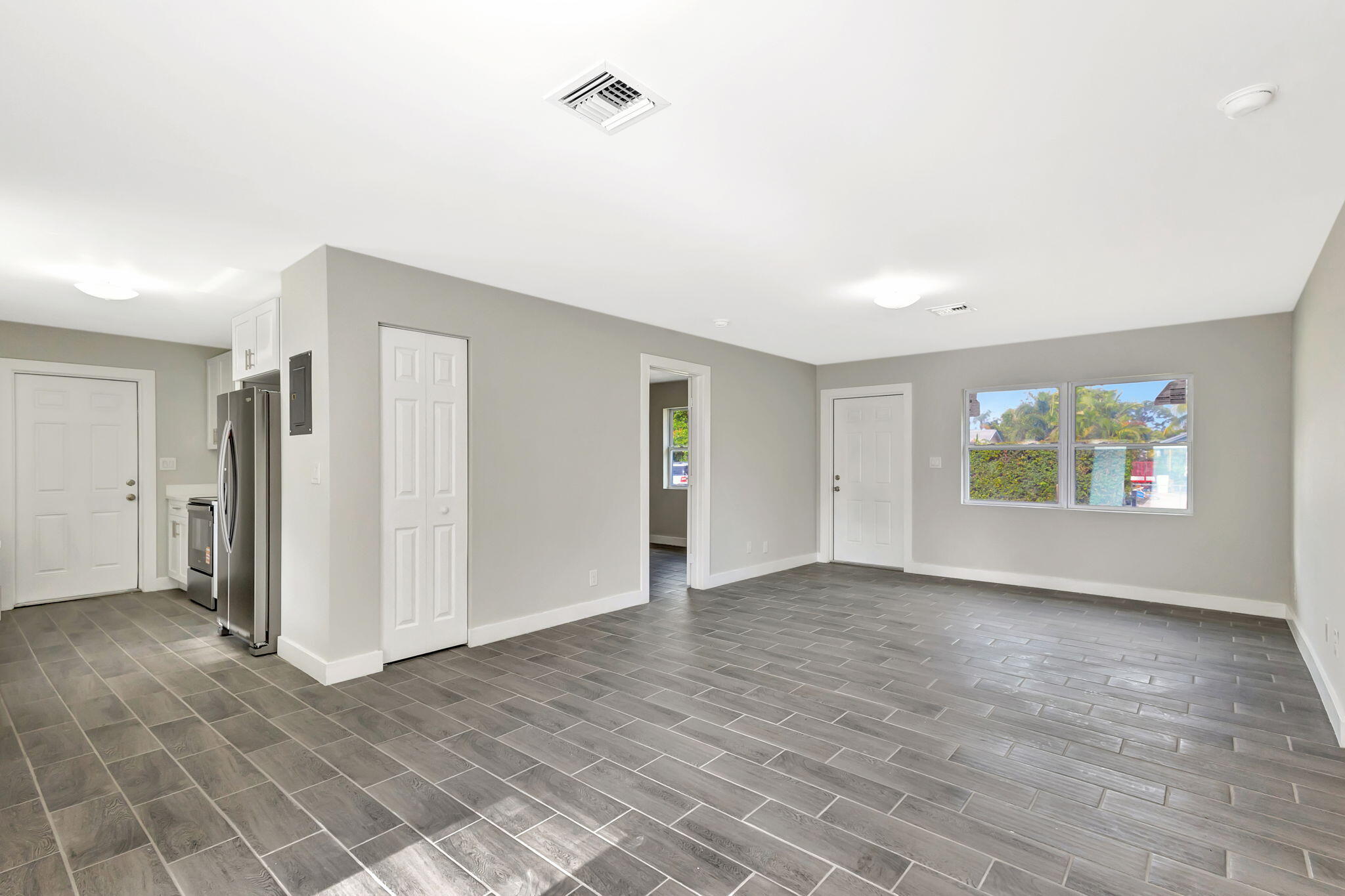 17326 Thrush Drive Jupiter, FL 33458 - Photo 12 of 55 12-web-or-mls-5D1A8536