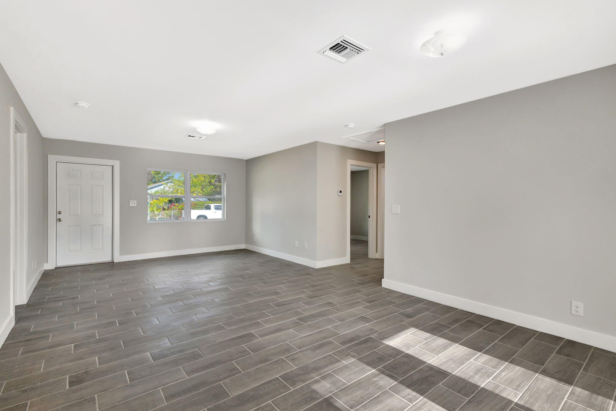 17326 Thrush Drive Jupiter, FL 33458 - Photo 14 of 55 14-web-or-mls-5D1A8546