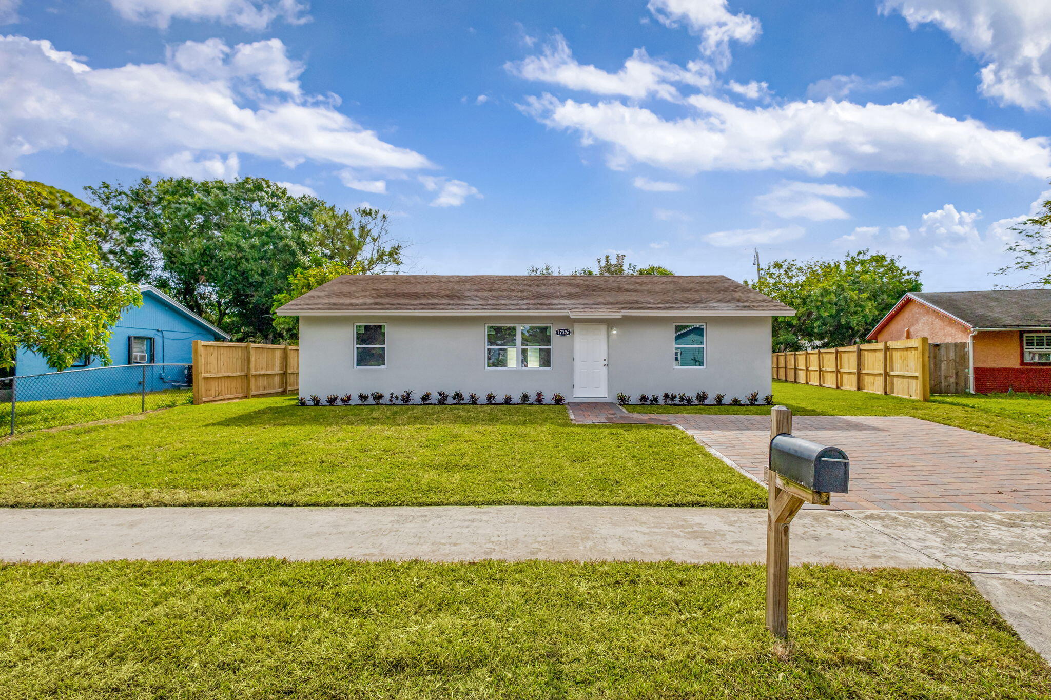17326 Thrush Drive Jupiter, FL 33458 - Photo 3 of 55 2-web-or-mls-5D1A8656_HDR