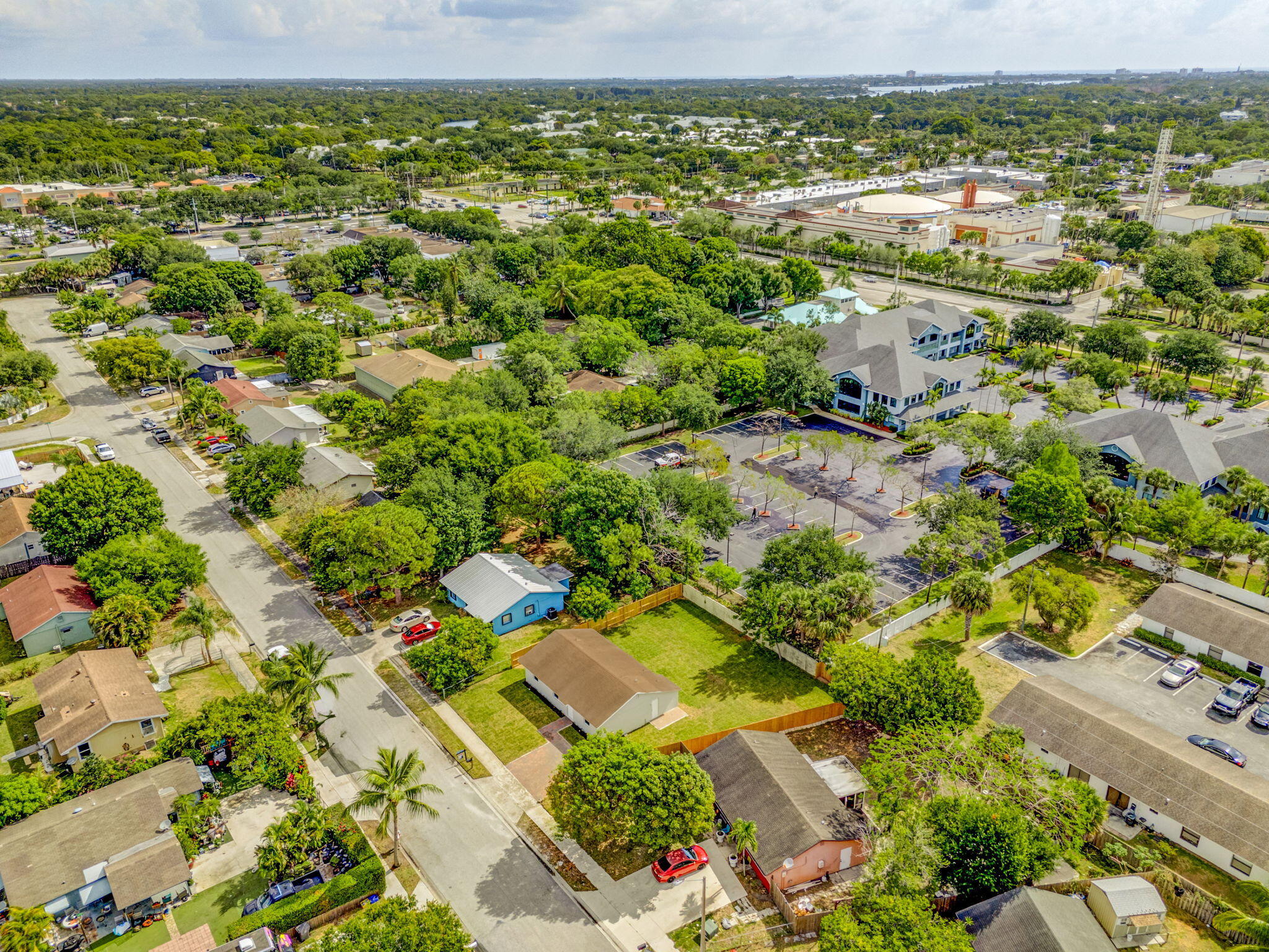 17326 Thrush Drive Jupiter, FL 33458 - Photo 49 of 55 49-web-or-mls-DJI_20250503101132_0001_DJ