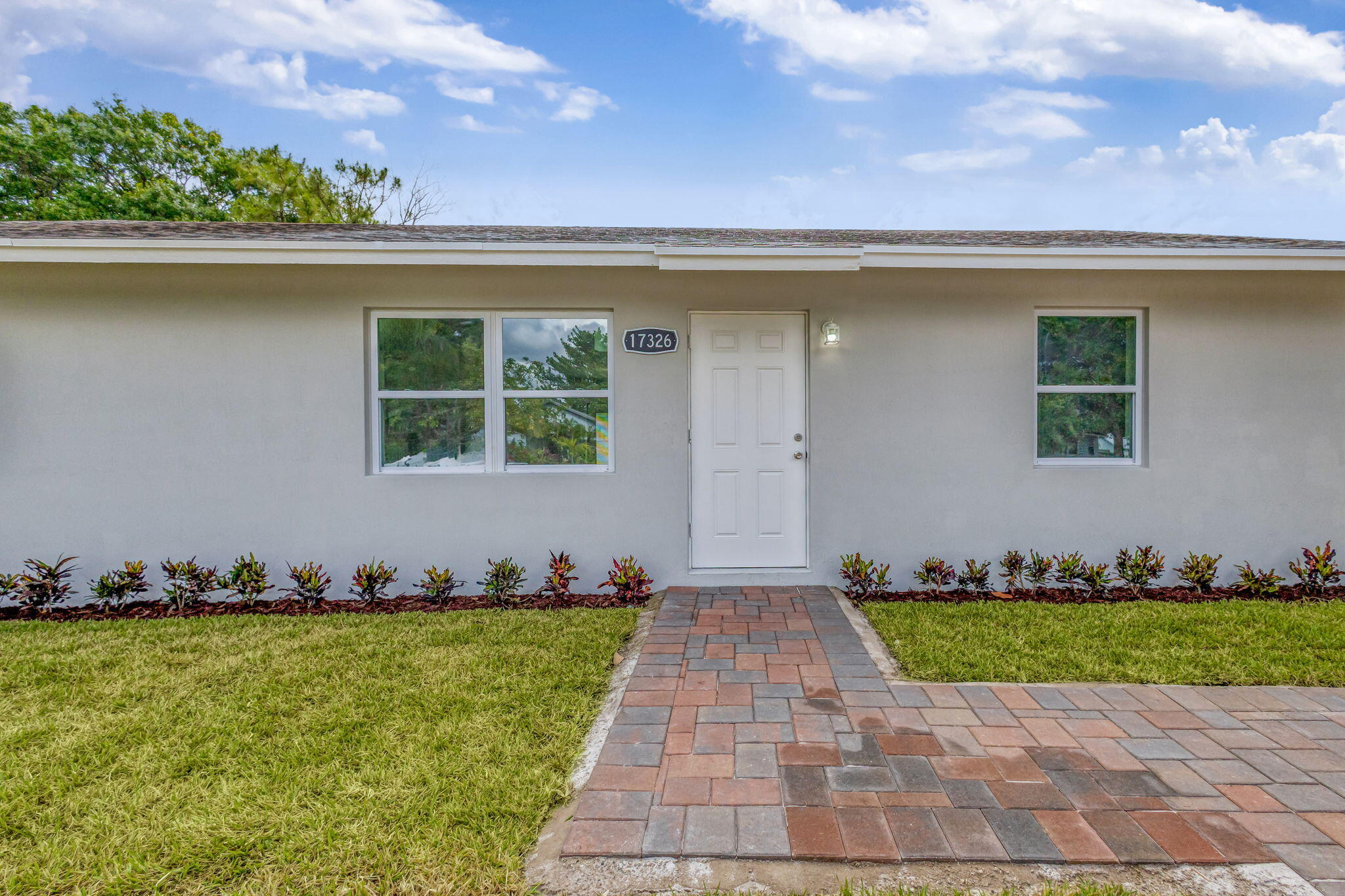 17326 Thrush Drive Jupiter, FL 33458 - Photo 6 of 55 5-web-or-mls-5D1A8671_HDR