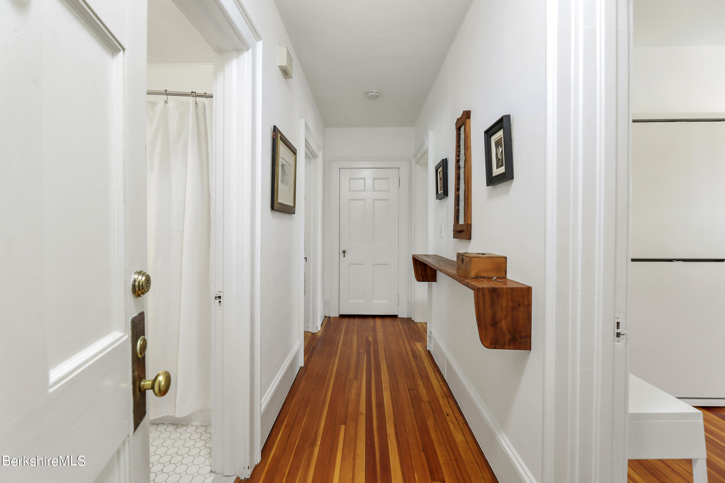 57 Main Street, Unit 3 Stockbridge, MA 01262 - Photo 4 of 27 4-Hallway