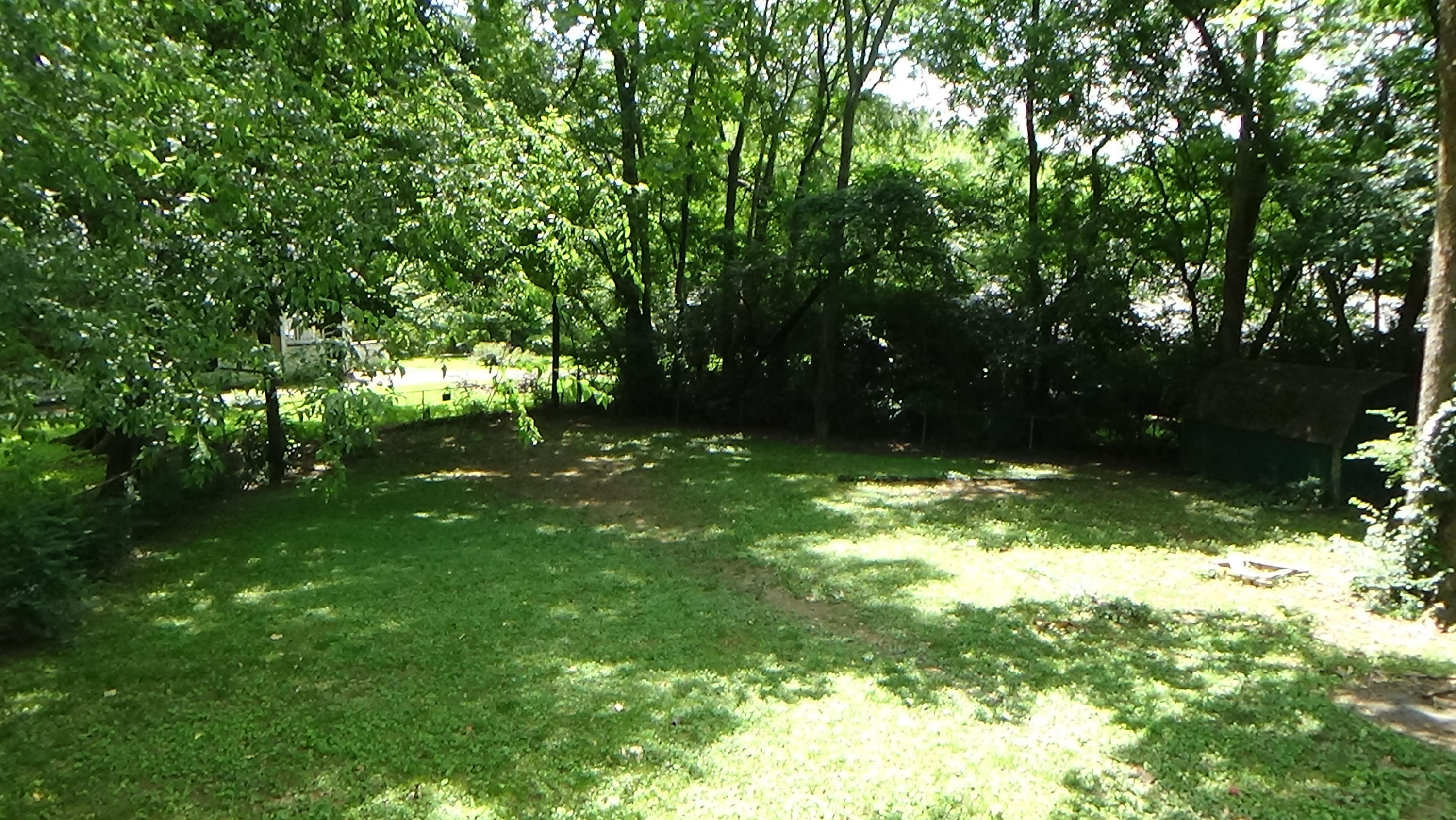 4926 Oakview Road Knoxville, TN 37918 - Photo 5 of 29 DSC00522