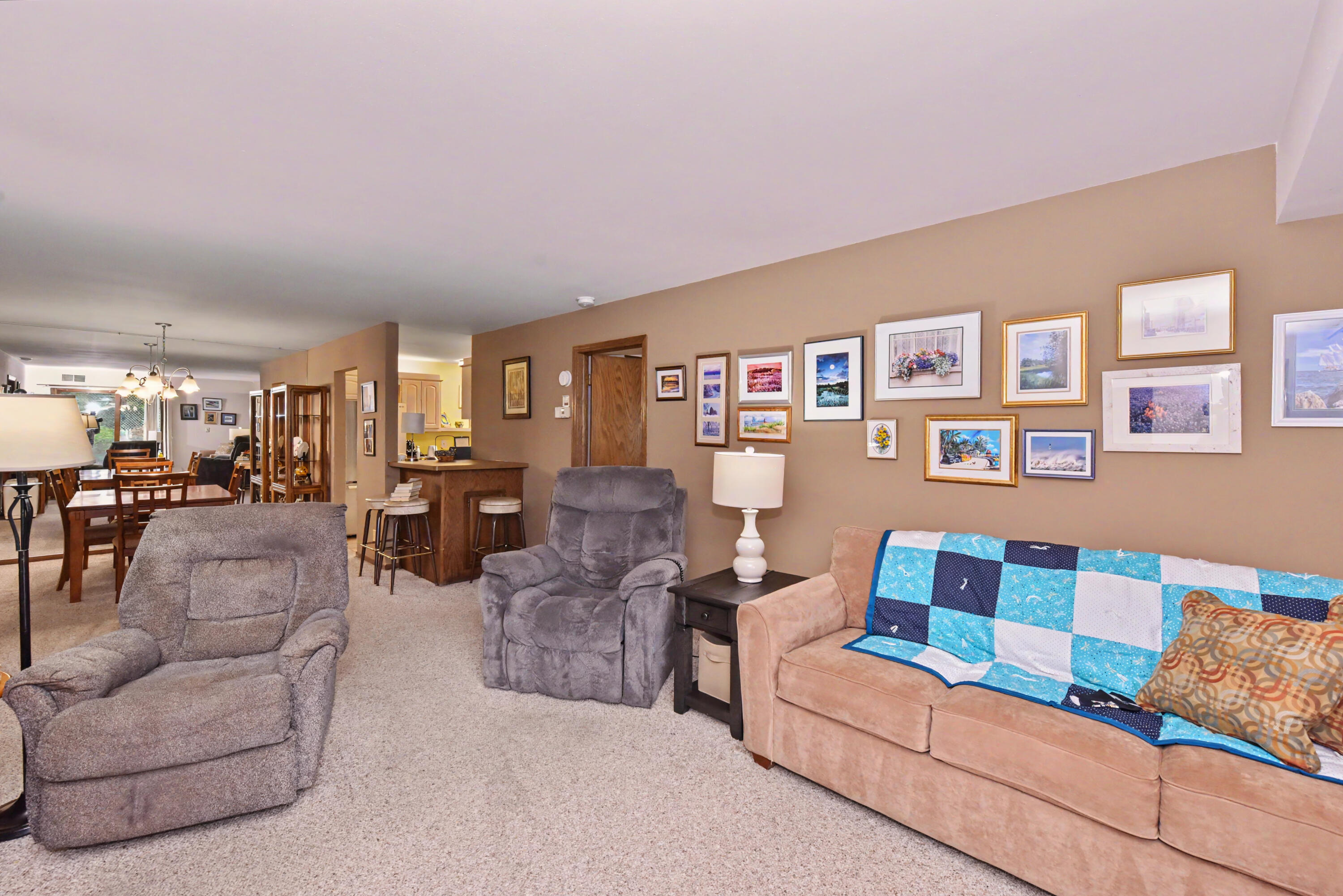 2101 Good Hope Road, Unit 111 Glendale, WI 53209 - Photo 6 of 29 DSC_9037