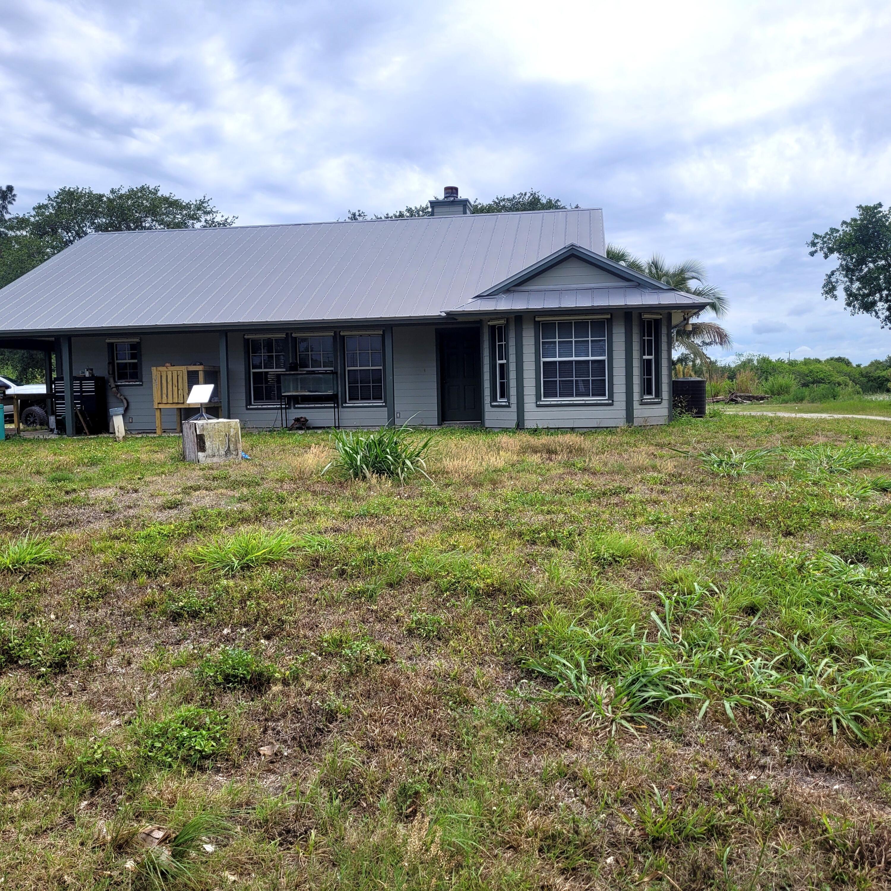 6390 Southeast Bridge Road Hobe Sound, FL 33455 - Photo 3 of 4 House