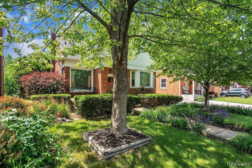 9539 Inkster Road Livonia, MI 48150 - Photo 2 of 52