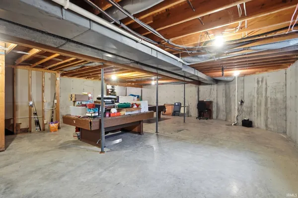 $879,950 | 6620 Cr 11a Road, Garrett, IN 46738