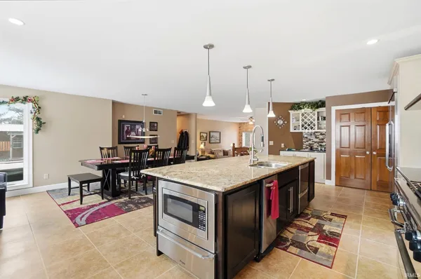 $879,950 | 6620 Cr 11a Road, Garrett, IN 46738