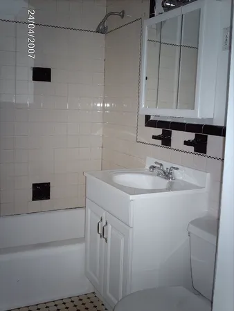 $2,500 | 518 Watertown Street, Unit 1, Newton, MA 02460