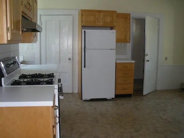 $2,500 | 518 Watertown Street, Unit 1, Newton, MA 02460