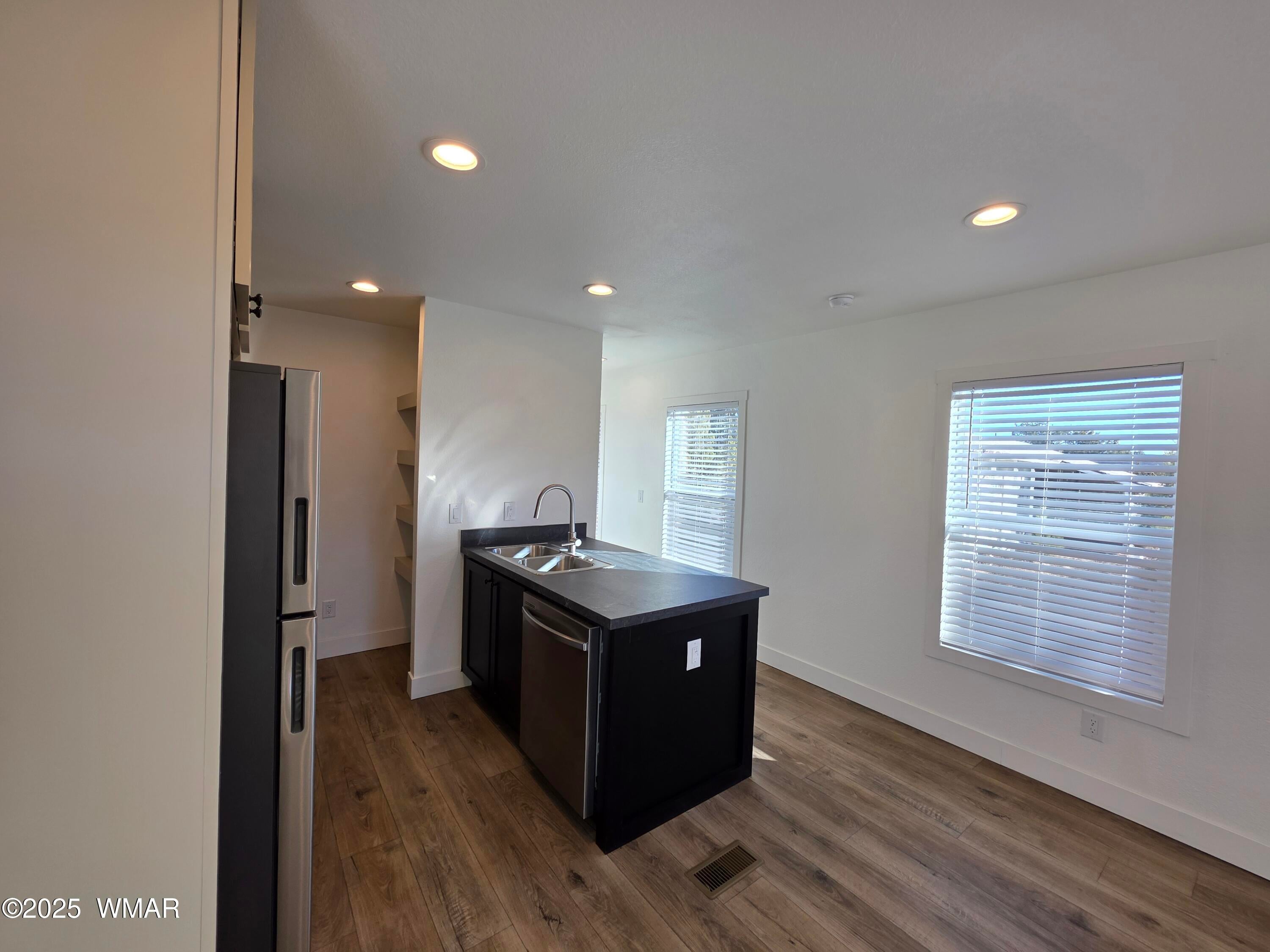 8368 Ridge Drive Show Low, AZ 85901 - Photo 3 of 15 Gallery Image 3