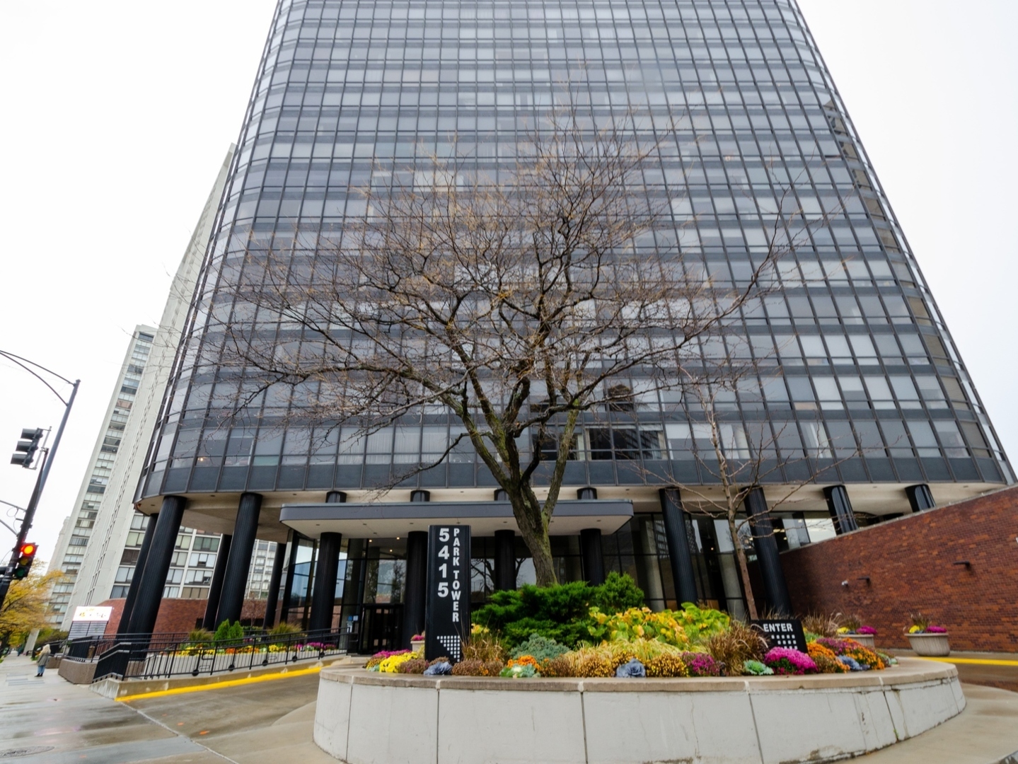 5415 North Sheridan Road, Unit 506 Chicago, IL 60640 - Photo 1 of 16