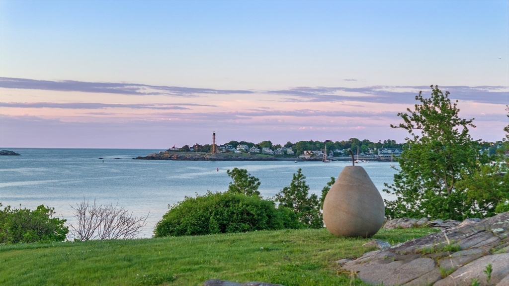20 Crowninshield Road Marblehead, MA 01945 - Photo 5 of 42