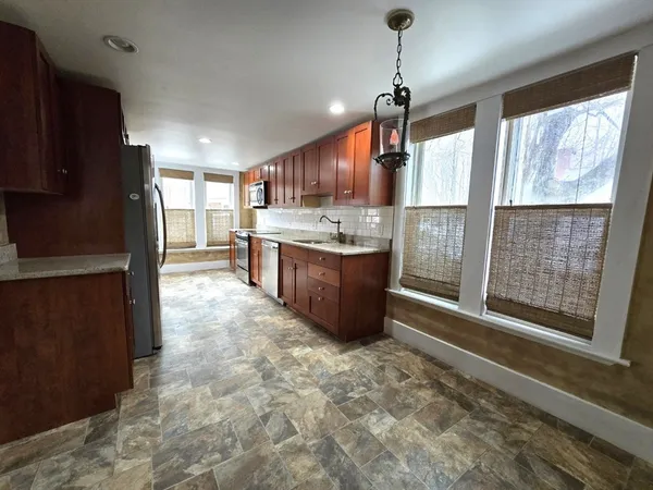 $4,500 | 303 Main Street, Unit 303, Hingham, MA 02043