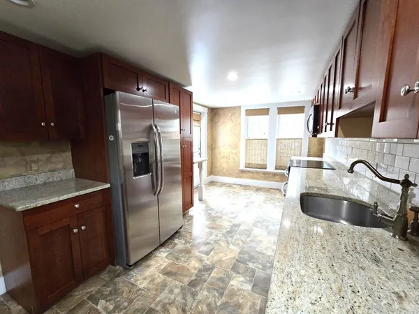 $4,500 | 303 Main Street, Unit 303, Hingham, MA 02043