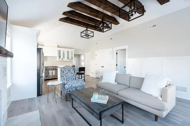 $3,000 | 122 Williams Street, Williams Bay, WI 53191