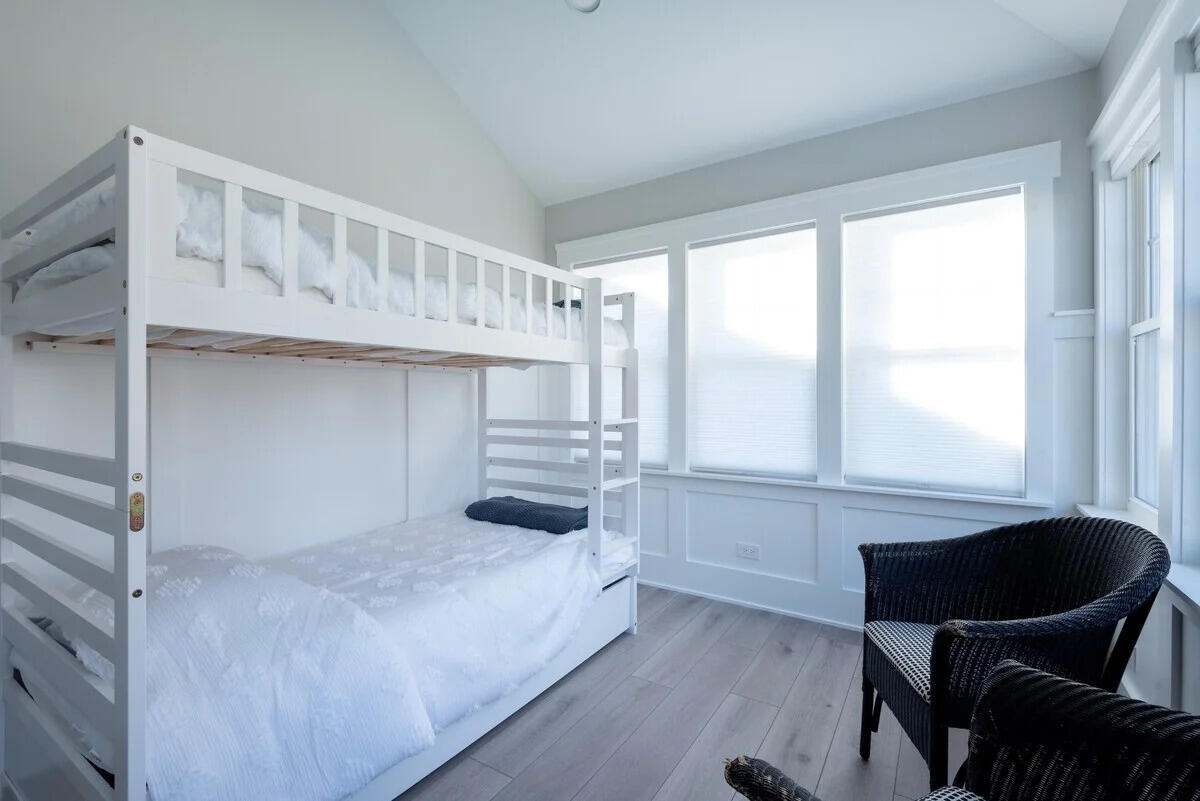 122 Williams Street Williams Bay, WI 53191 - Photo 8 of 11 9