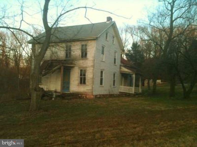 618 Ridge Avenue Ephrata, PA 17522 - Photo 3 of 10 Gallery Image 3