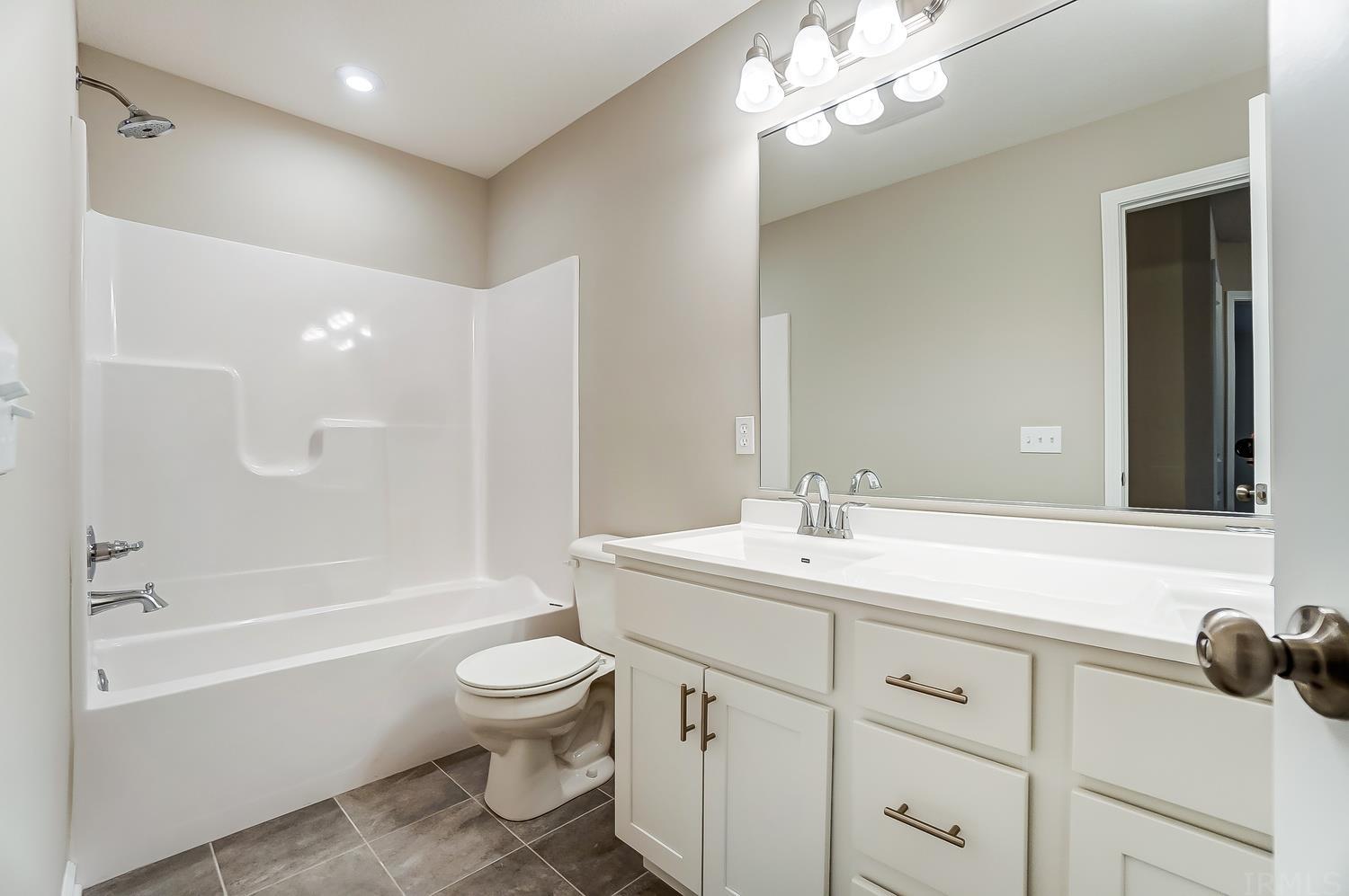 904 Meravi Cove Fort Wayne, IN 46818 - Photo 26 of 31 Gallery Image 26