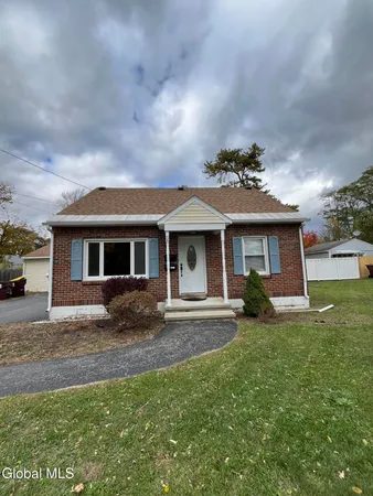 $25,200 | 36 Glenville Street, Unit 1, Rotterdam, NY 12306