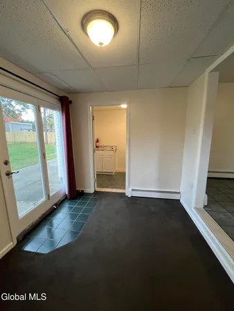 $25,200 | 36 Glenville Street, Unit 1, Rotterdam, NY 12306