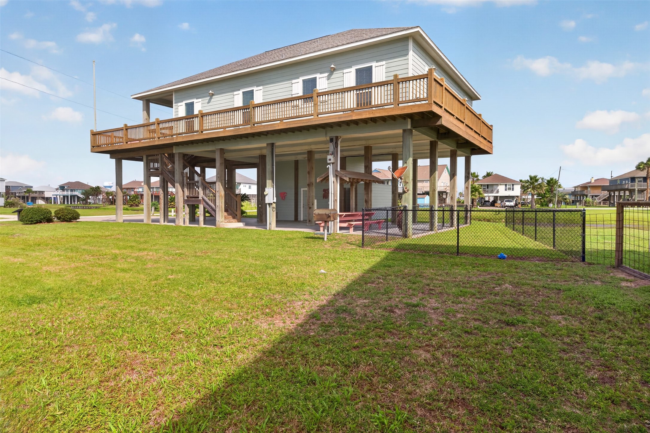 844 Eastview Crystal Beach, TX 77650 - Photo 38 of 41 Back of Home