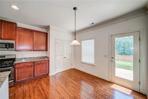 $2,150 | 129 Stonewood Creek Court, Dallas, GA 30132