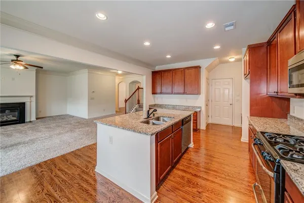 $2,150 | 129 Stonewood Creek Court, Dallas, GA 30132
