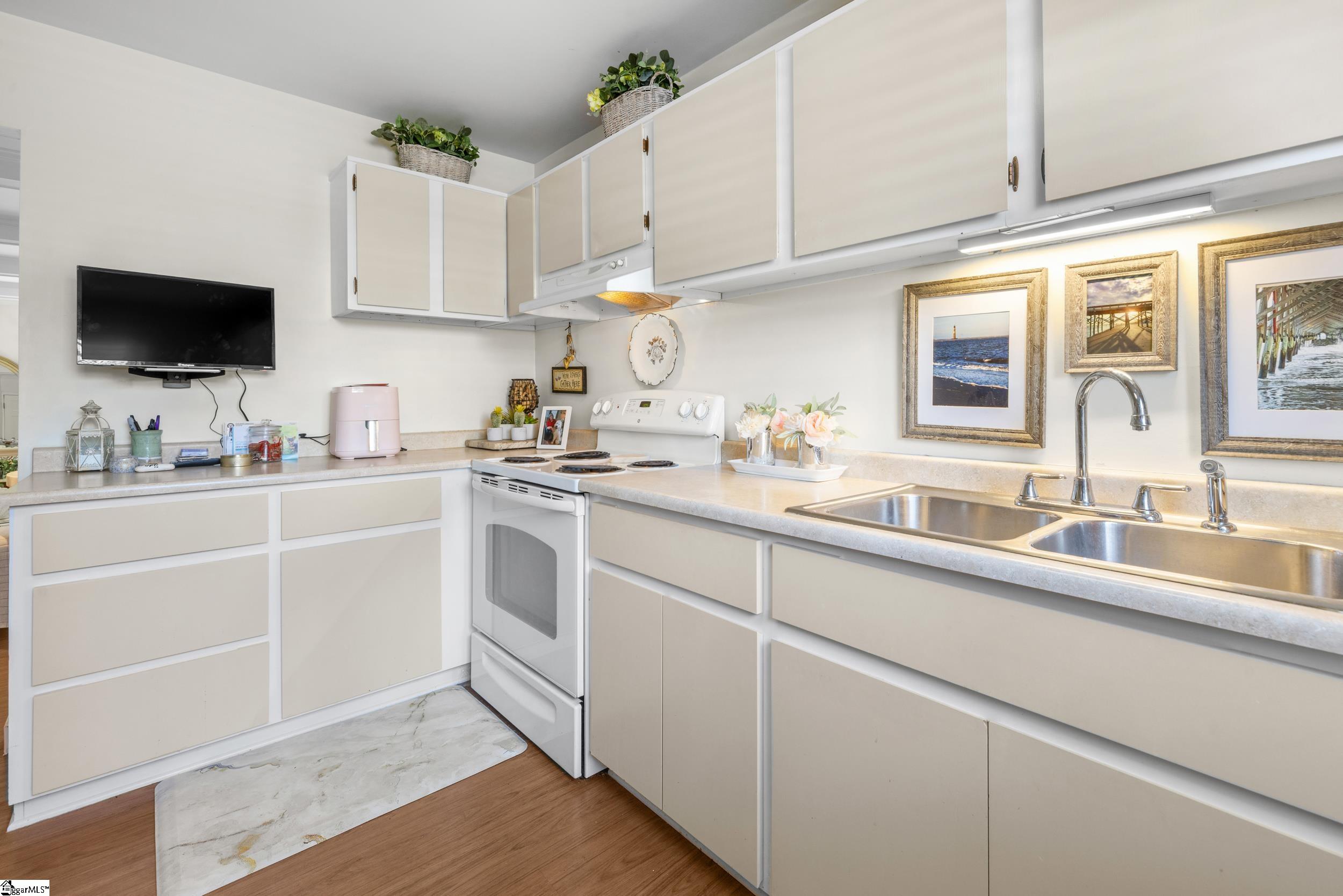 925 Cleveland Street, Unit 59 Greenville, SC 29601 - Photo 14 of 32