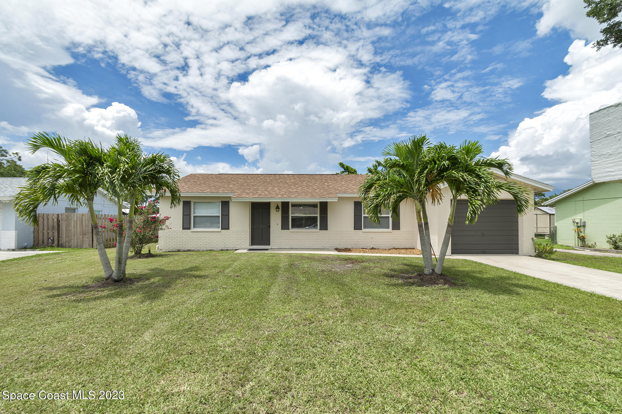 531 Trend Road Melbourne, FL 32904 - Photo 2 of 37 DSC_7953