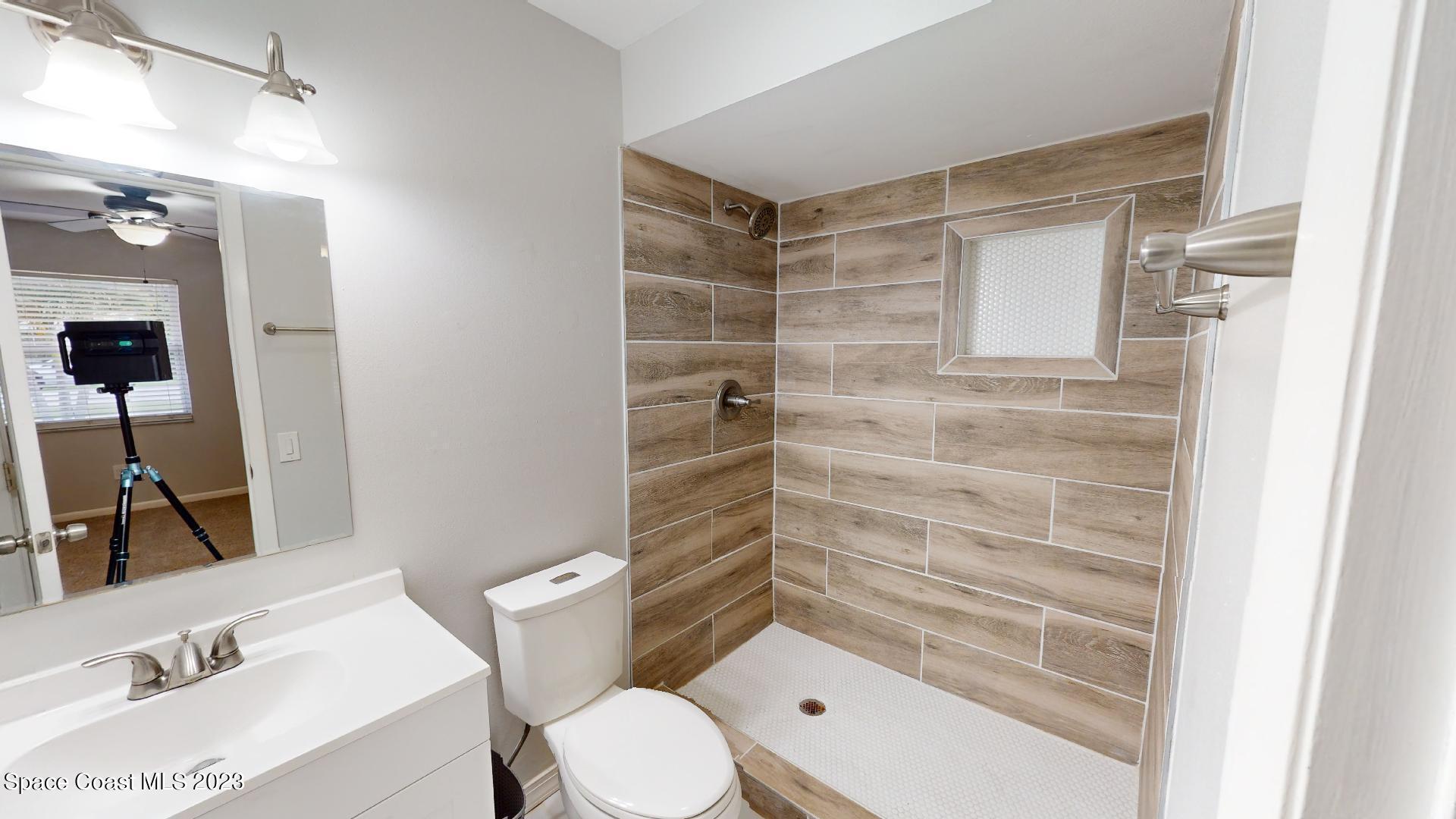531 Trend Road Melbourne, FL 32904 - Photo 25 of 37 Master bath 2