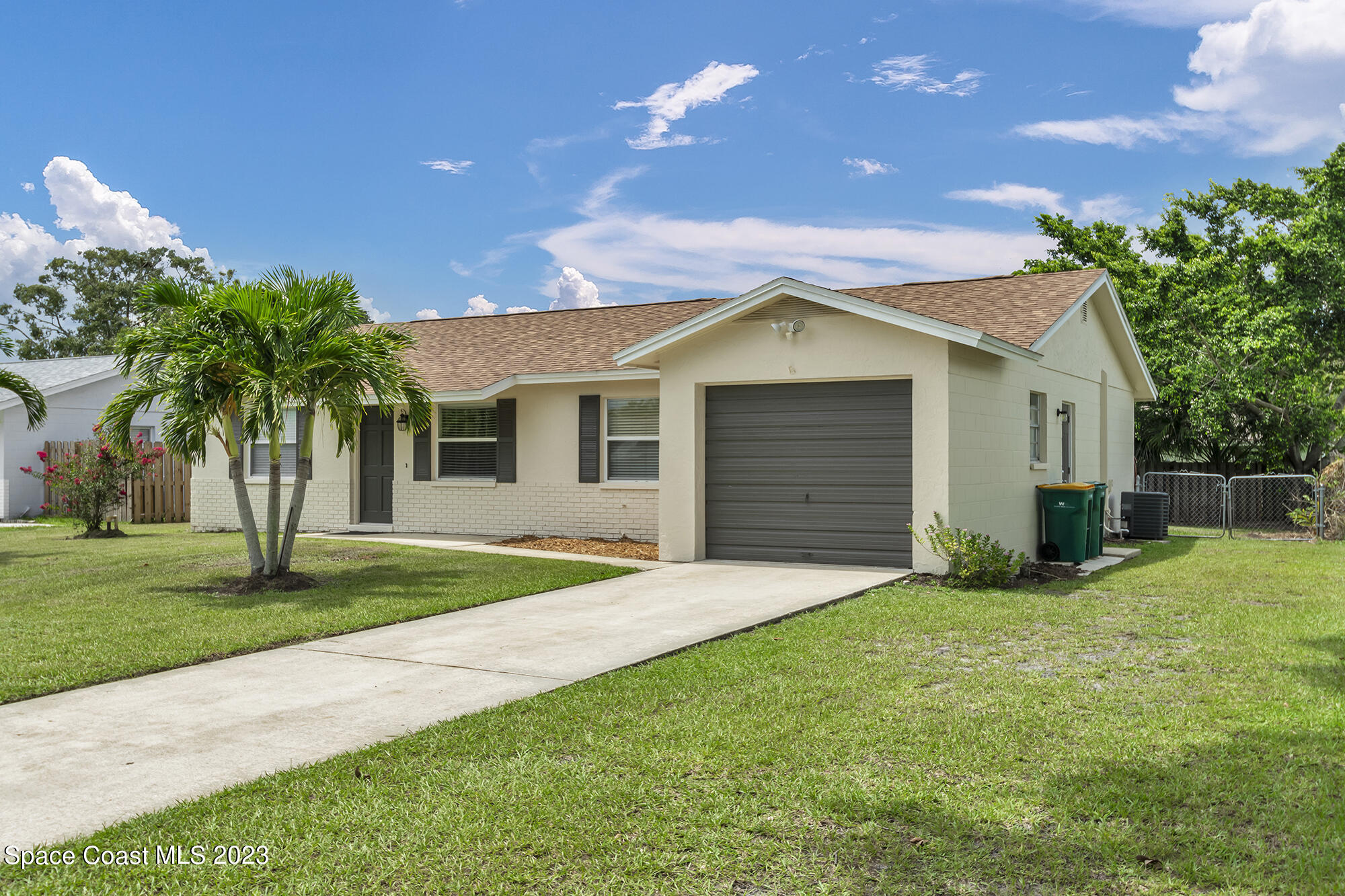 531 Trend Road Melbourne, FL 32904 - Photo 5 of 37 DSC_7957