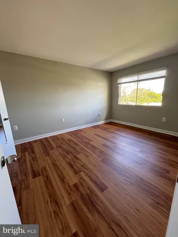 $1,900 | 12705 Dara Drive, Unit 302, Woodbridge, VA 22192