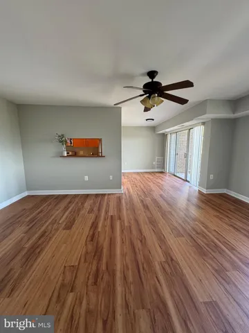 $1,900 | 12705 Dara Drive, Unit 302, Woodbridge, VA 22192