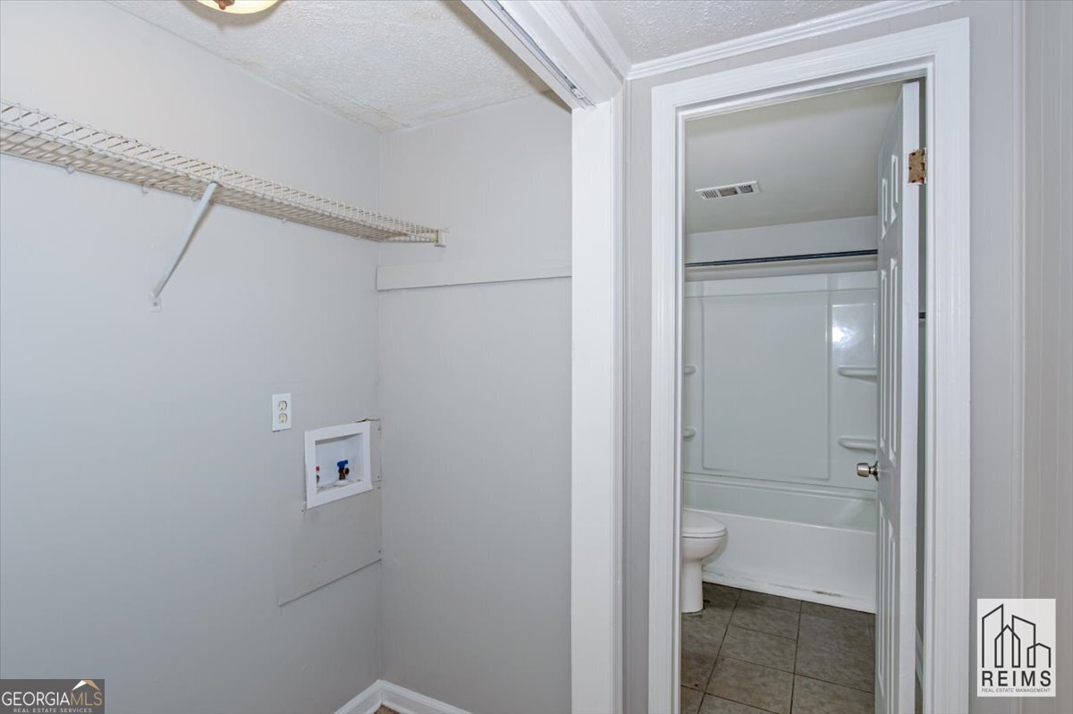 1232 12th Street, Unit F Augusta, GA 30901 - Photo 25 of 27 a view of bathroom
